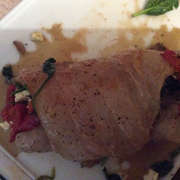 Spinach-Stuffed Flounder with Mushrooms and Feta