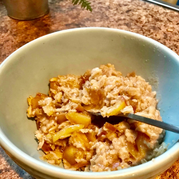 Cinnamon-Apple Spelt Breakfast Cereal