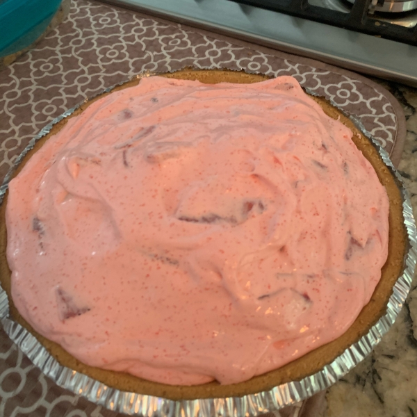 Fluffy Strawberry Pie