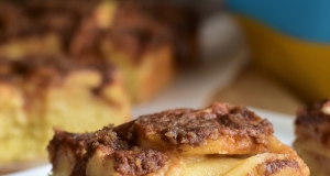 Ukrainian Apple Cake (Yabluchnyk)