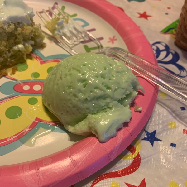 Easy Pistachio Ice Cream