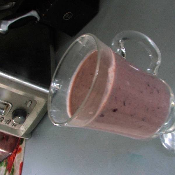 Blueberry-Ginger Breakfast Smoothie