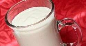 Super Easy Drinkable Fruit Yogurt Shakes