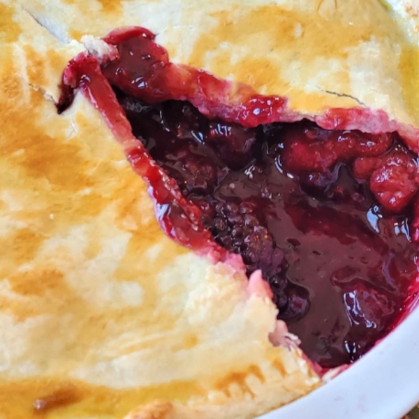 Easy Berry Pie with Frozen Berries