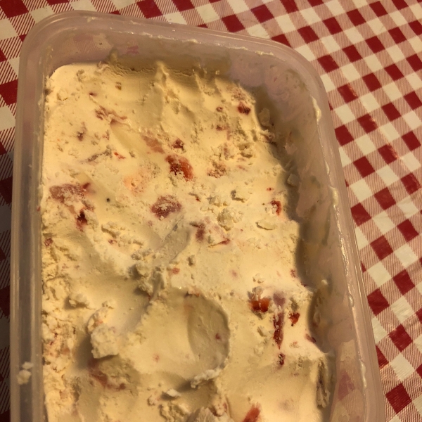 Keto Strawberry Ice Cream
