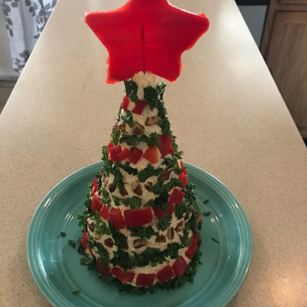 Christmas Tree Cheese Ball