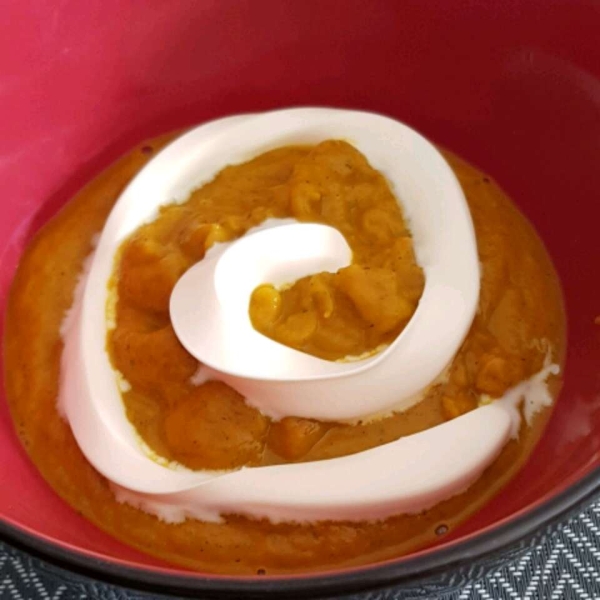 Carrot and Coriander Soup II