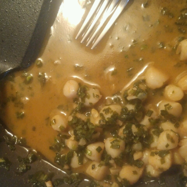 Bay Scallops with Garlic Parsley Butter Sauce