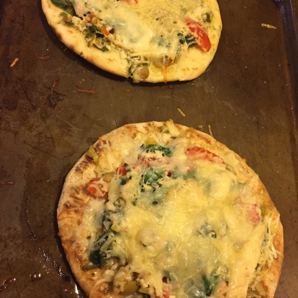 Individual Greek Pita Pizzas