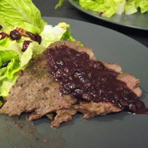 Flank Steak with Garlic Wine Sauce