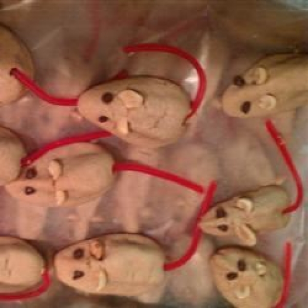 Peanut Butter Christmas Mice