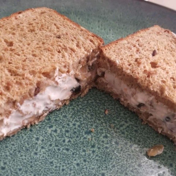 Trail Mix Sandwiches