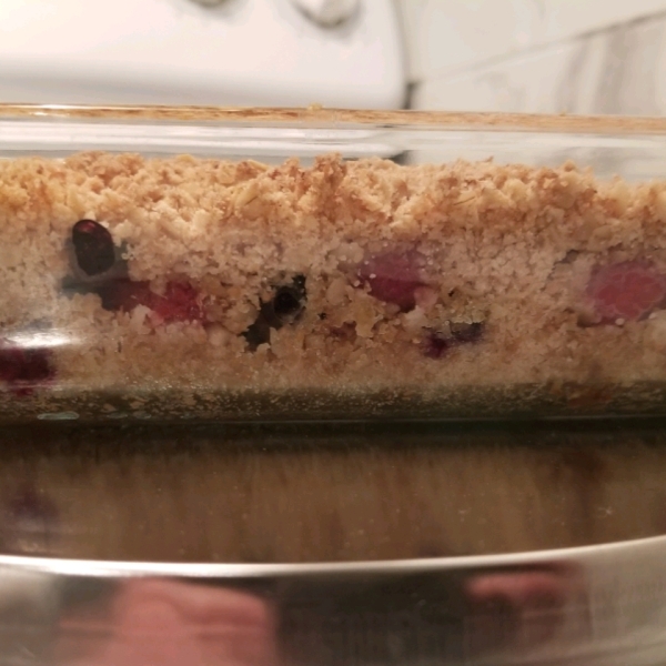 Fresh Fruit and Berry Crumble