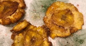 Patacones de Colombia (Fried Plantains)