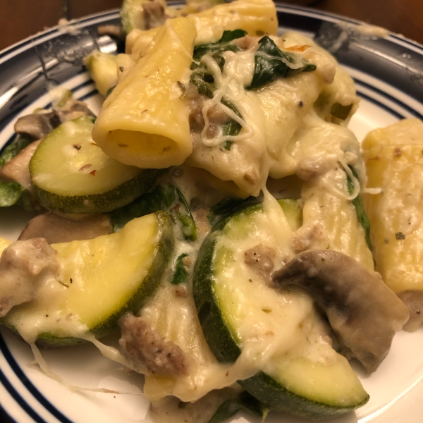 Creamy Zucchini and Spinach Rigatoni