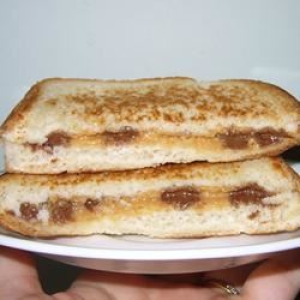 Peanut Butter Cup Grilled Sandwich