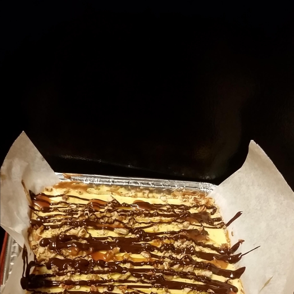 Double Caramel-Pecan Cheesecake Bars