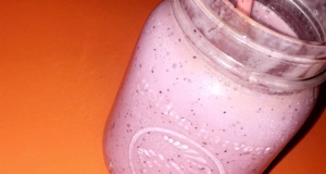 Quick Berry Milkshake