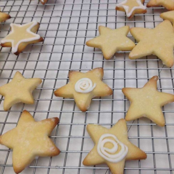 Easy German Cut-Out Cookies