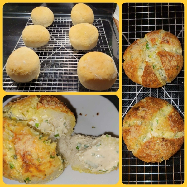 Korean-Style Cream Cheese Garlic Bread