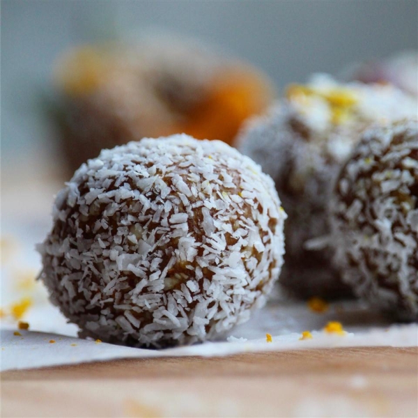 Vegan Date and Cashew Dessert