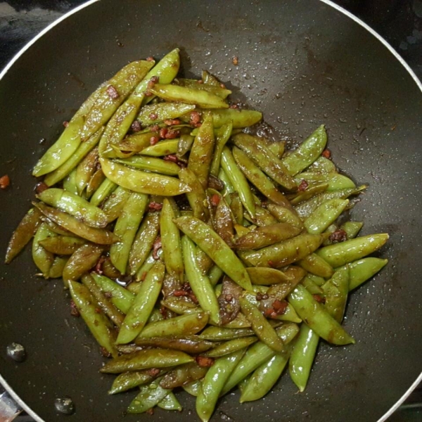 Bacon and Balsamic Glazed Sugar Snap Peas