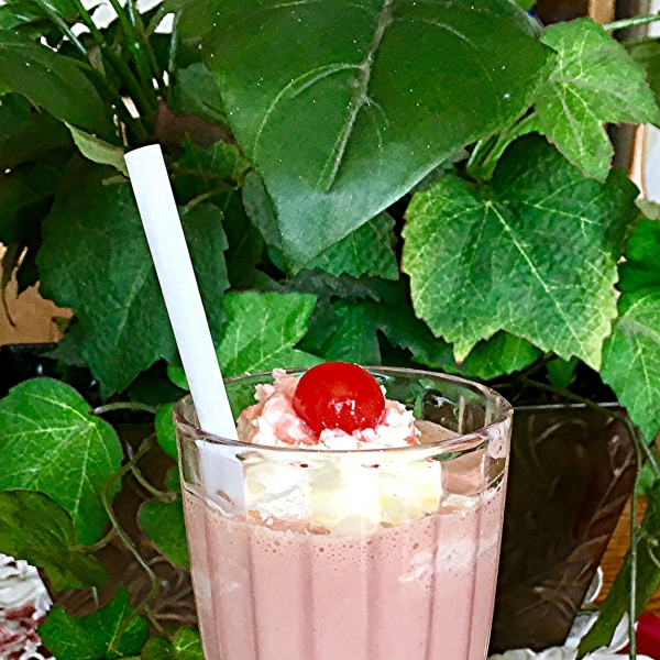 Banana Split Milkshake