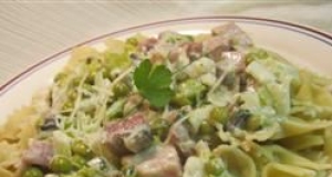 Farfalle with Ham and Peas