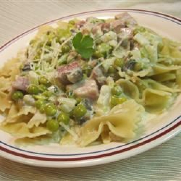 Farfalle with Ham and Peas
