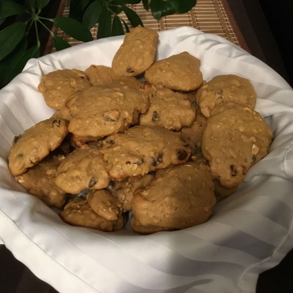 Chickpea Flour Chocolate Chunk Cookies (With Peanut Butter and Oats)