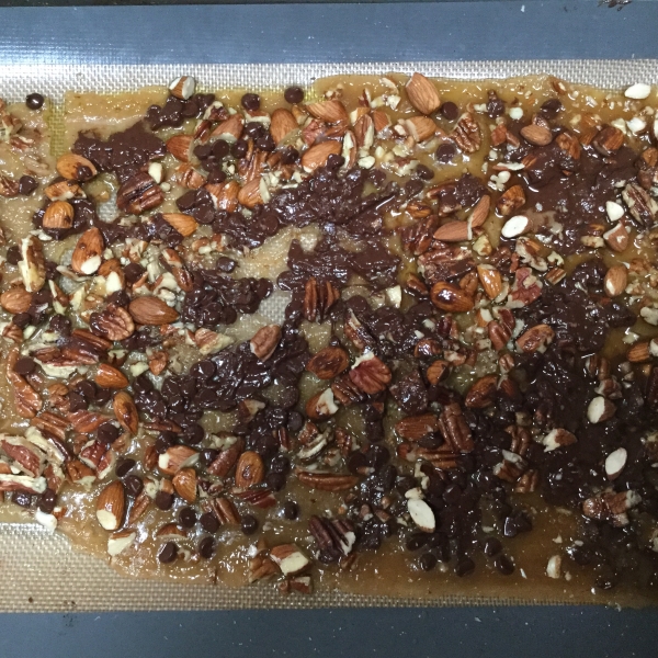 Easy Cashew Sea Salt Toffee
