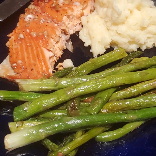 Sautéed Garlic Asparagus