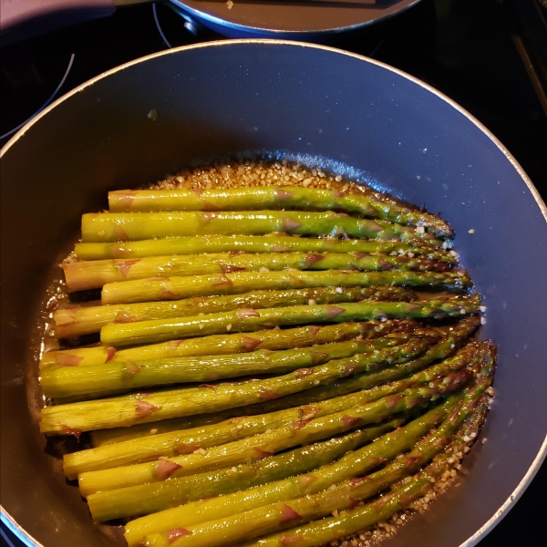 Sautéed Garlic Asparagus