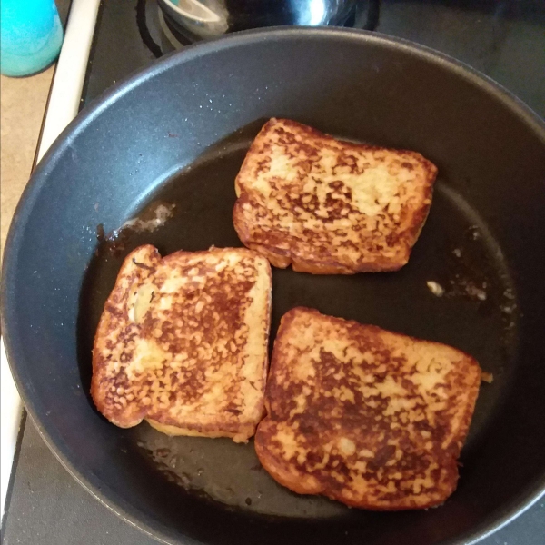 Buttermilk French Toast with Maple Syrup
