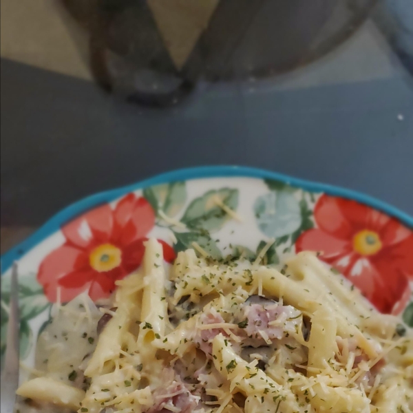 Creamy Pasta Skillet with Baby Bella Mushrooms
