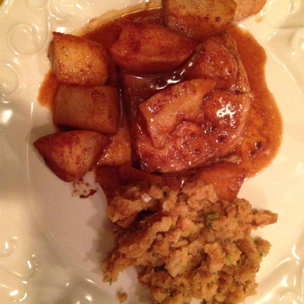 Momma Pritchett's Grilled Pork Chops and Apple-Pear Topping