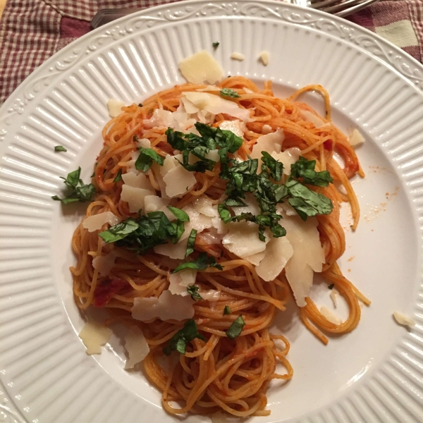Tomato and Garlic Pasta
