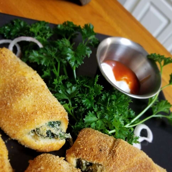 Spinach and Artichoke Dip-Stuffed Crescent Rolls