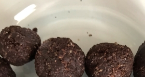 Healthy Chocolate Energy Balls