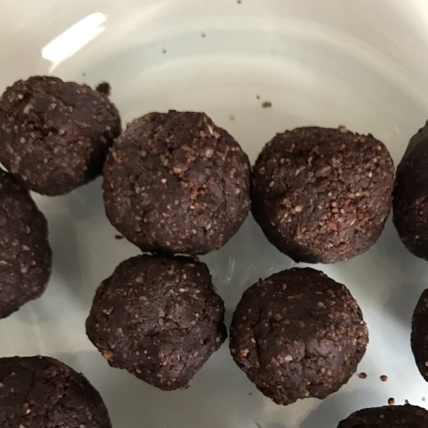 Healthy Chocolate Energy Balls