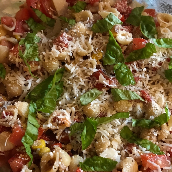 Pasta with Fresh Tomatoes and Corn