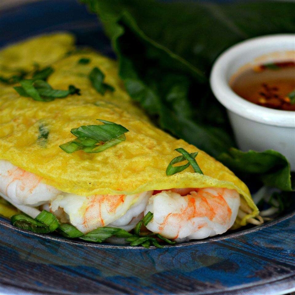 Bánh Xèo (Vietnamese Crêpes)