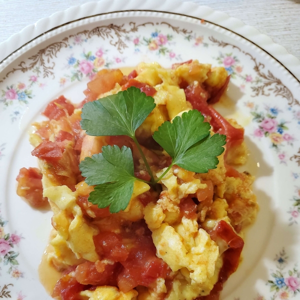 Scrambled Eggs and Tomatoes