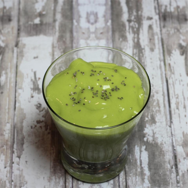 Energizing Vegan Mango-Banana-Chia Smoothie