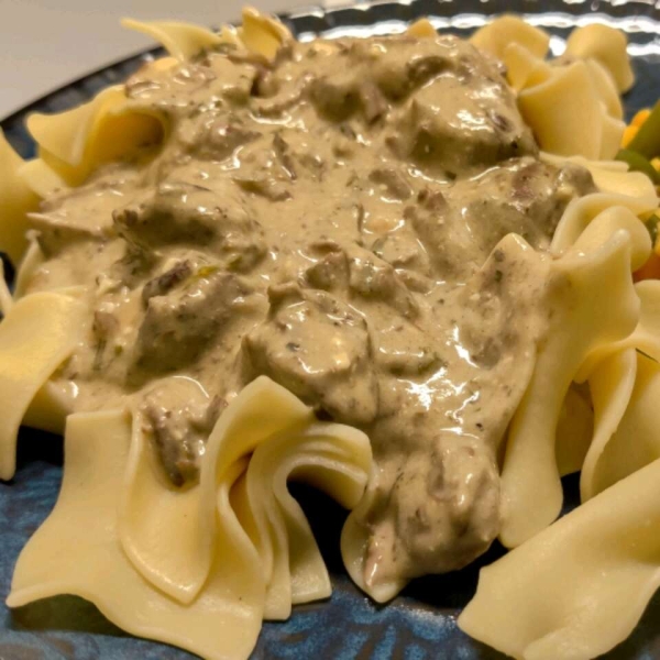 Easy Slow Cooker Beef Stroganoff