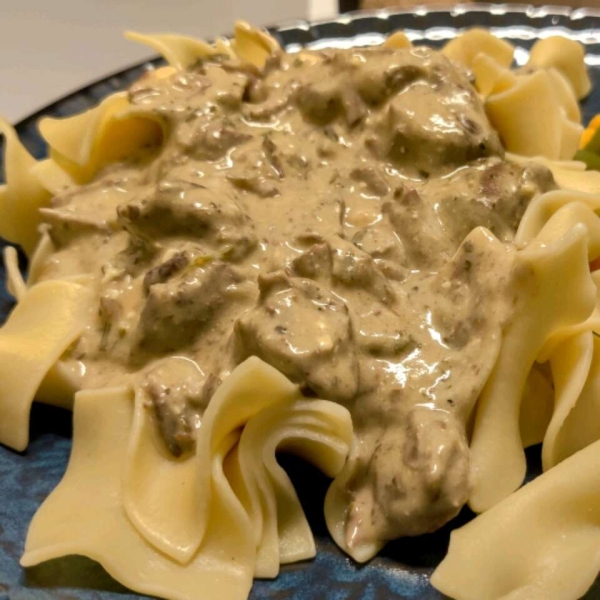 Easy Slow Cooker Beef Stroganoff