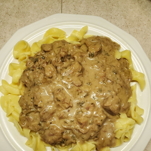 Easy Slow Cooker Beef Stroganoff