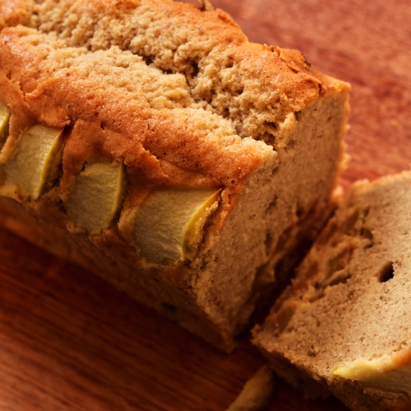 Raw Apple Pound Cake