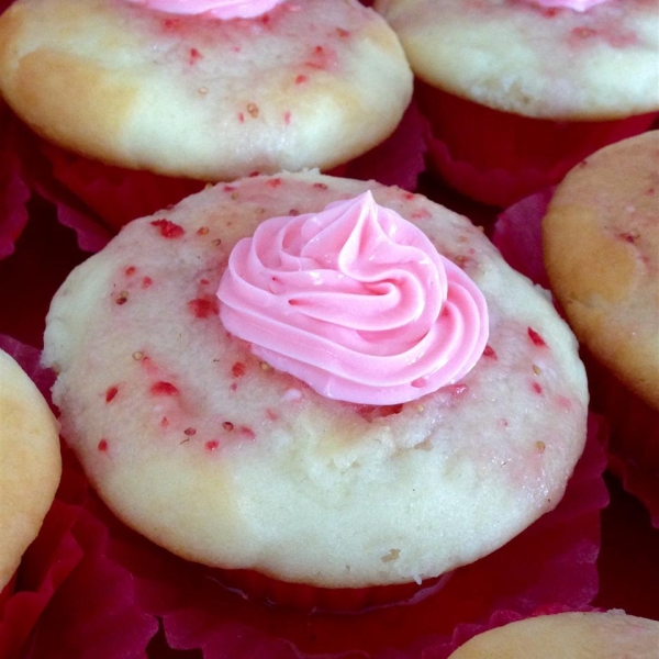 Mascarpone Strawberry Cupcakes