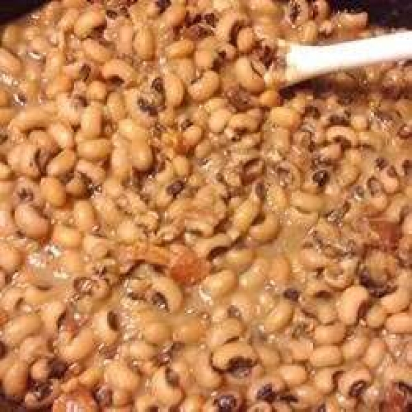 Slow Cooker Black-Eyed Peas with Bacon